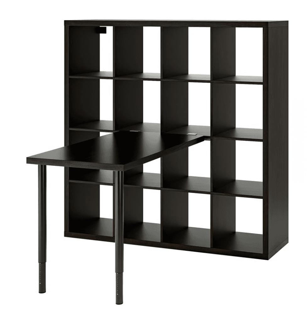 Agencement bureau KALLAX / LINNMON noir d'IKEA avec \u00e9tag\u00e8re int\u00e9gr\u00e9e et surface de travail.