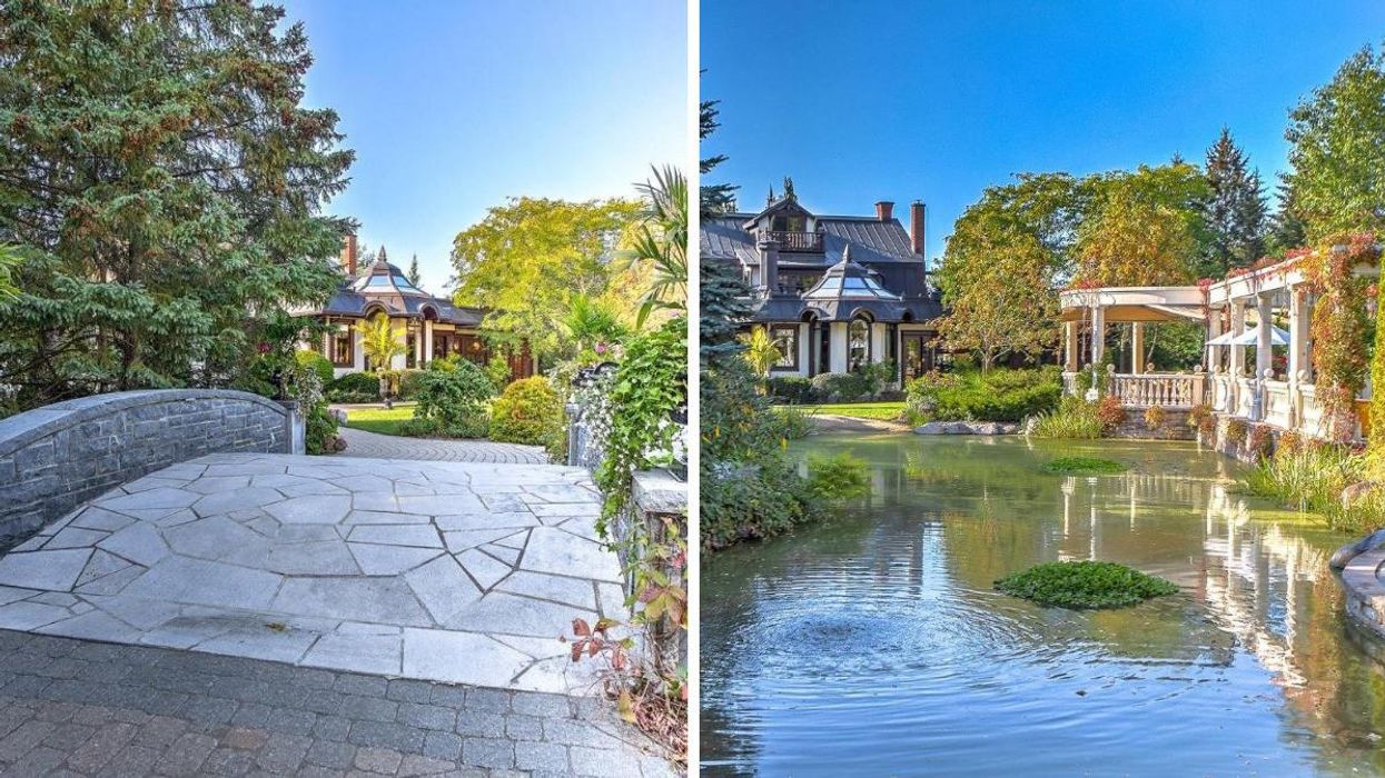 Allée de pierres pour se rendre à la maison. Droite : Étang longeant la demeure.