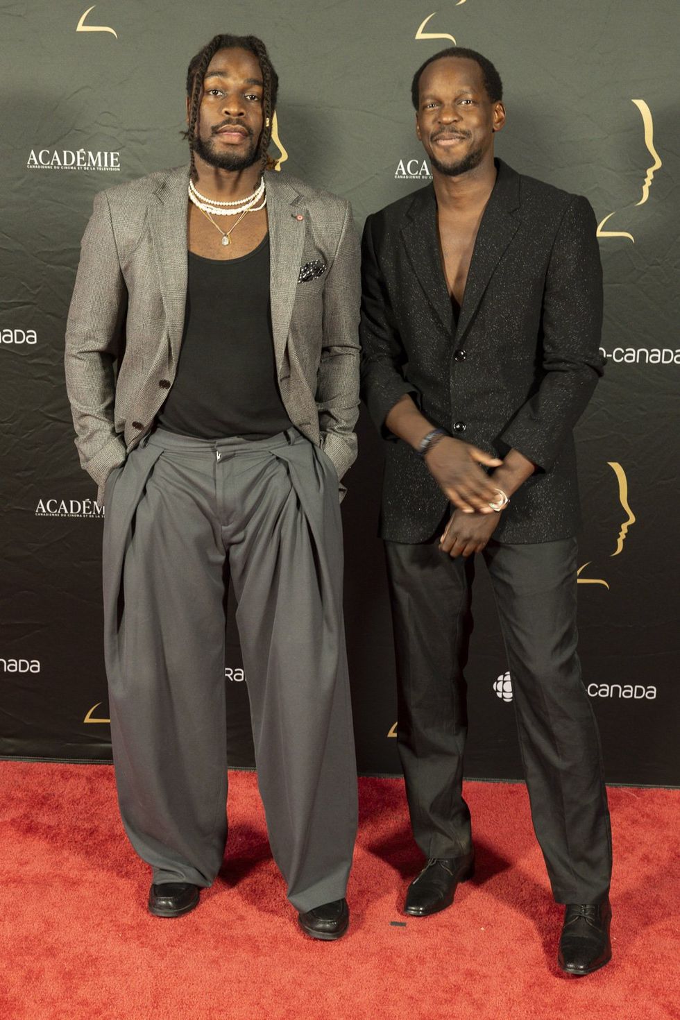 Anglesh Major et Kevin Sin sur le tapis rouge des Prix G\u00e9meaux.