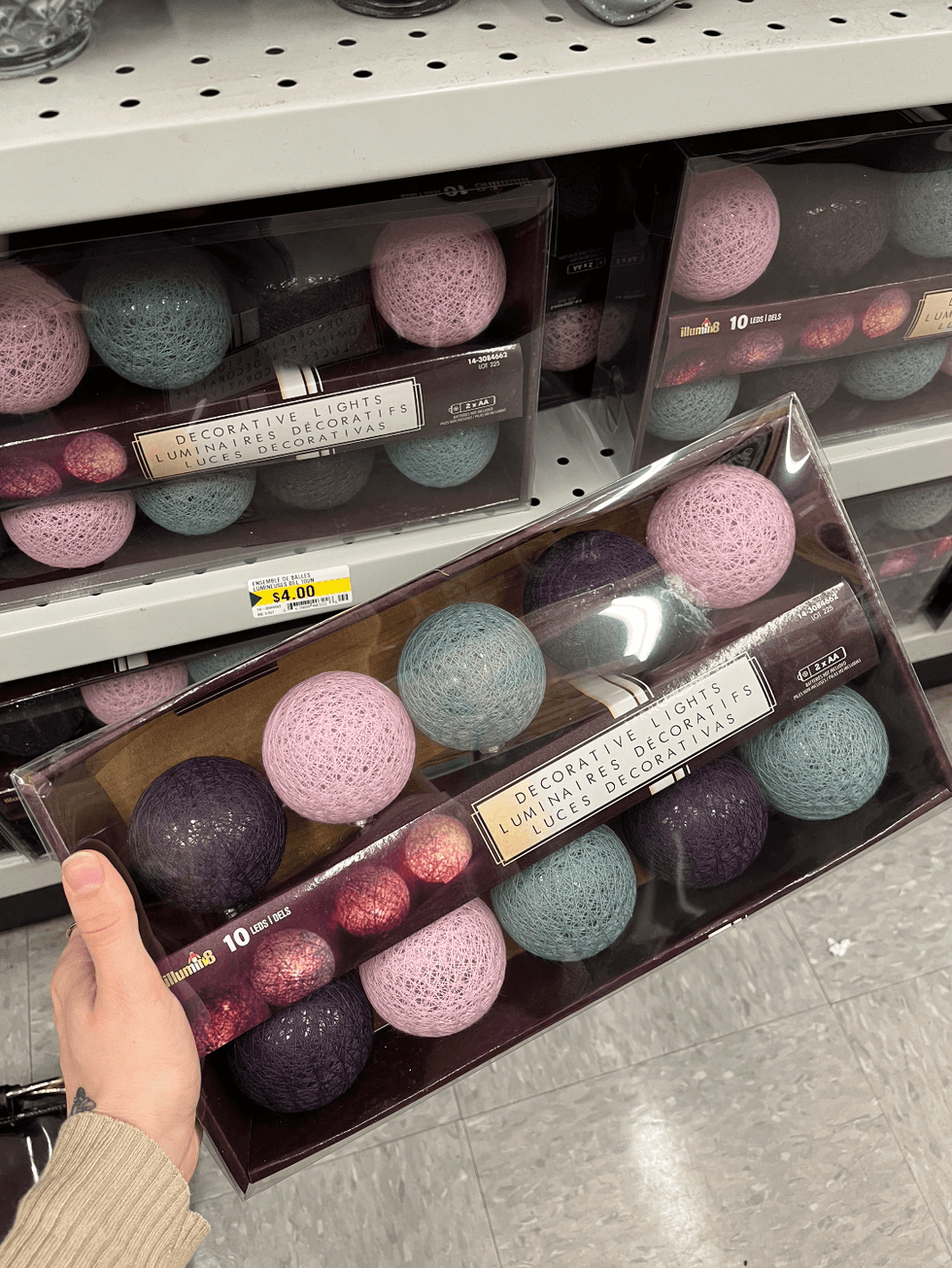 Article saisonnier du Dollarama.