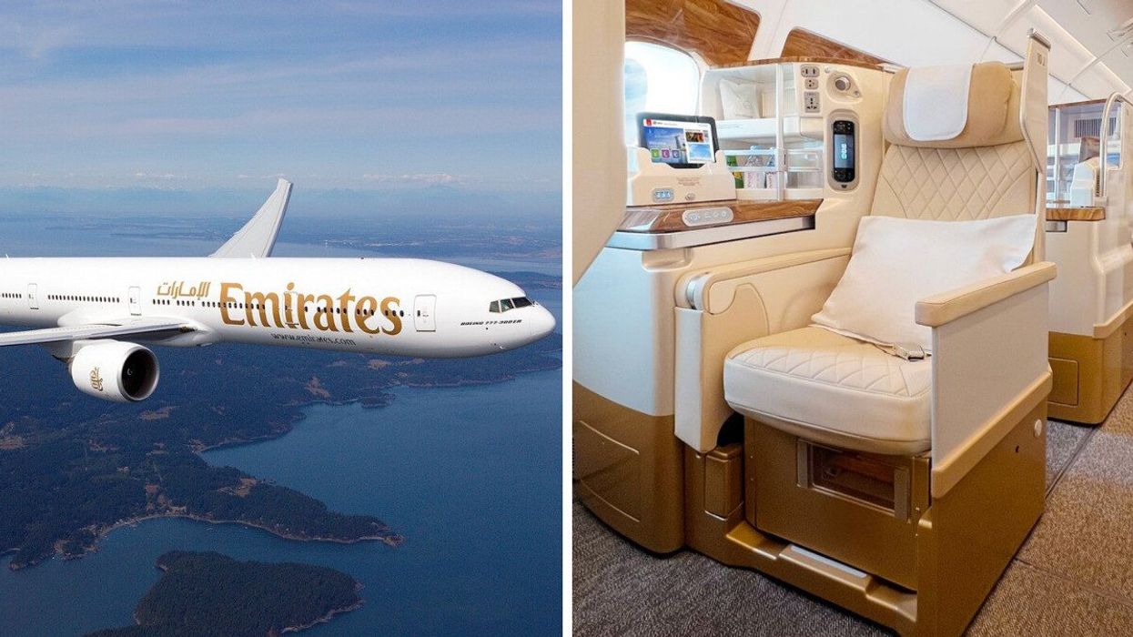 Avion Emirates. Droite : Intérieur d'un avion Emirates.