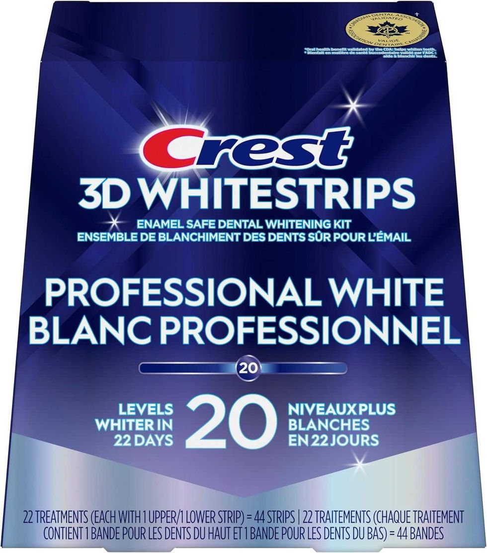 Bandes blanchissantes Crest 3D White Strips Professional White en bo\u00eete bleue sur le site d'Amazon Prime.