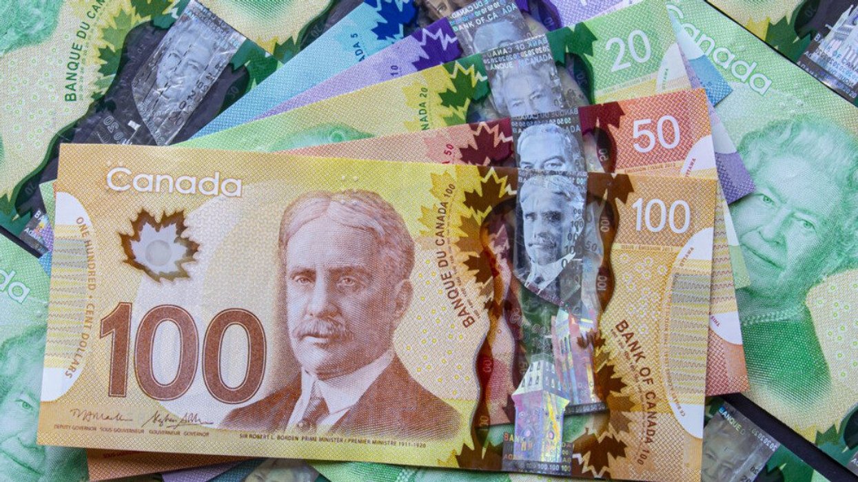 Billets d'argent canadien.