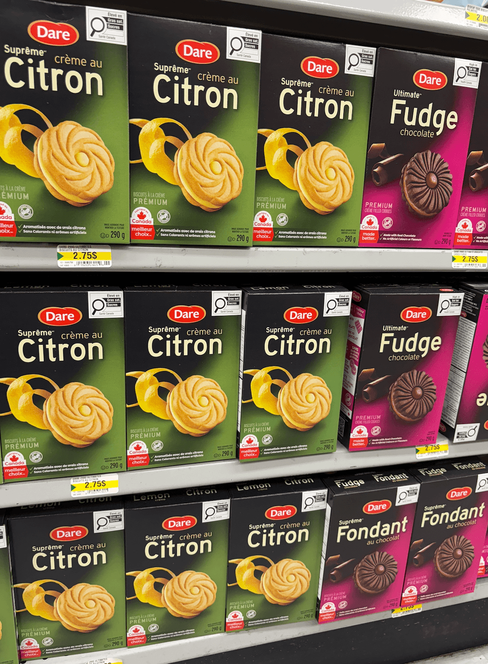Biscuits Supr\u00eame au citron ou chocolat sur les tablettes du Dollarama.