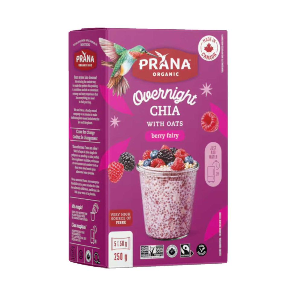 Bo\u00eete de cinq portions de pouding de chia avec avoine de la marque Prana.