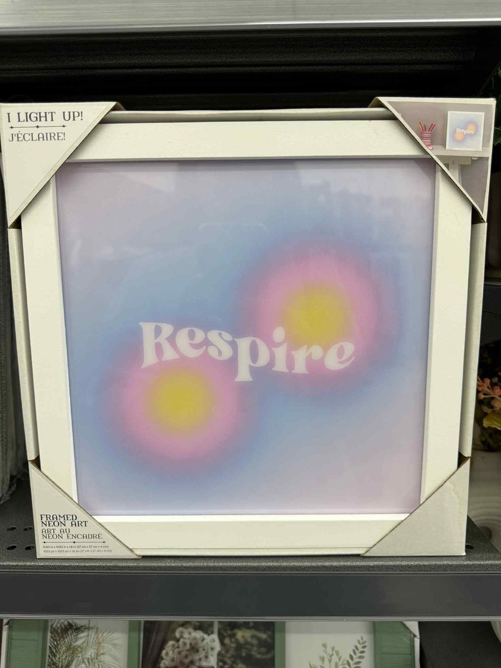 Bo\u00eete lumineuse \u00e0 DEL \u00abRespire\u00bb en vente pour 10 $ chez Tigre G\u00e9ant.