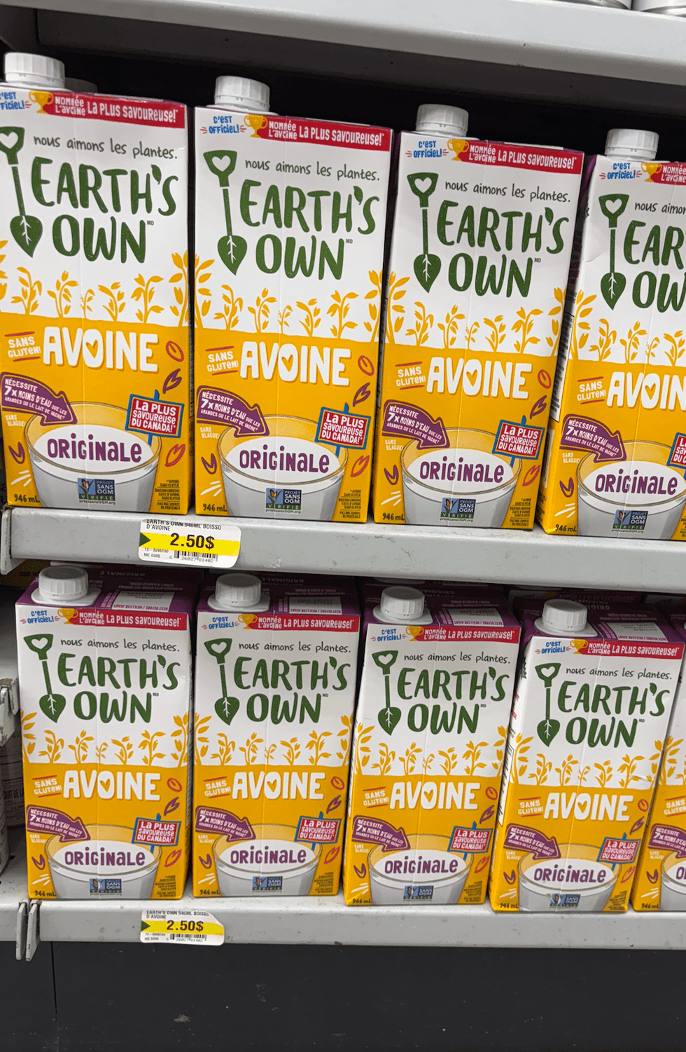 Boissons \u00e0 l'avoine Earth's Own sur les tablettes du Dollarama.