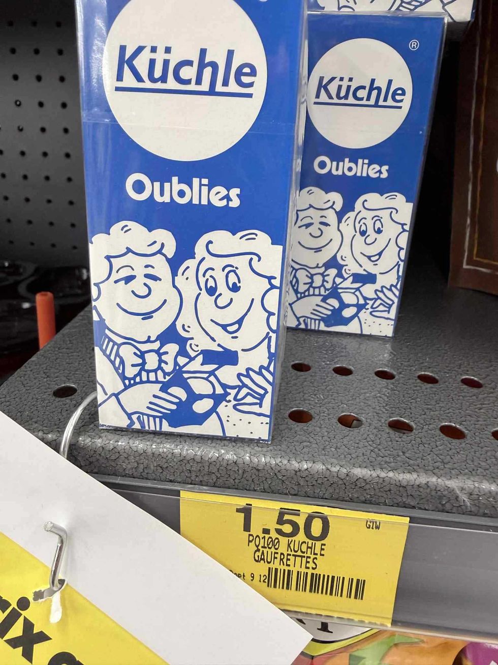 Boites d'hosties en vente au Tigre G\u00e9ant pour 1,50 $.