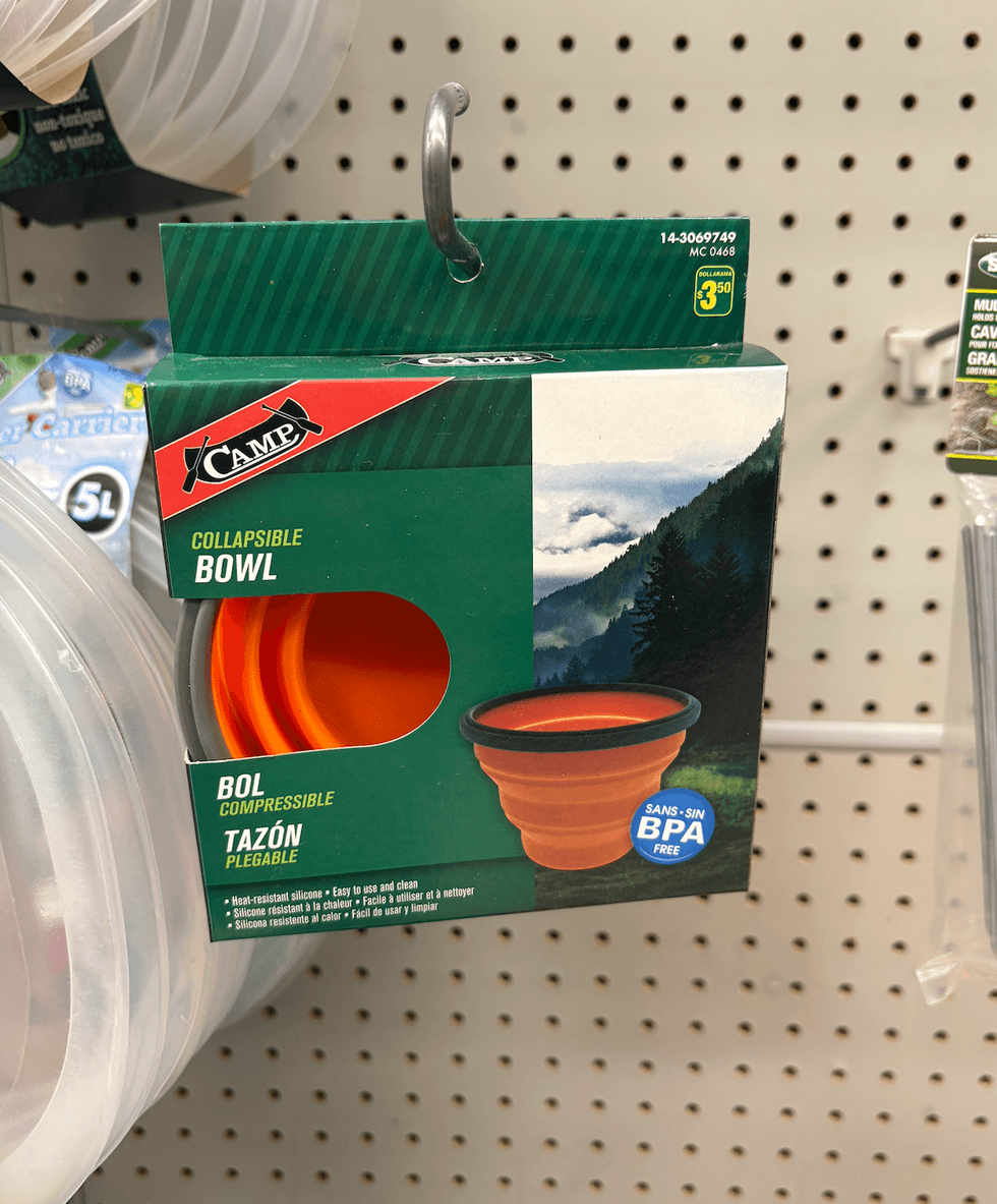Bol compressible sur les \u00e9tag\u00e8res du Dollarama.