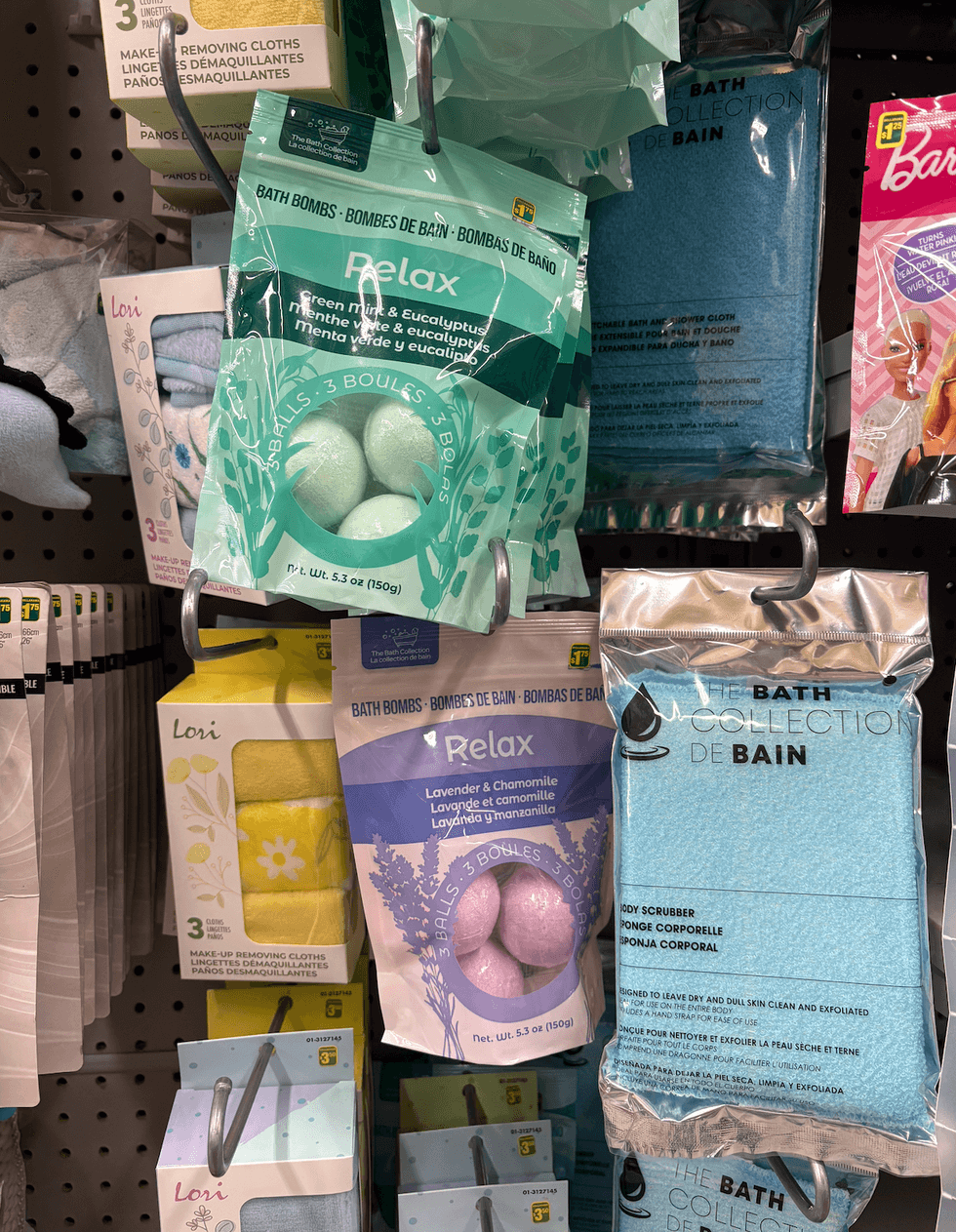 Bombes de bain relaxantes sur les \u00e9tag\u00e8res du Dollarama.