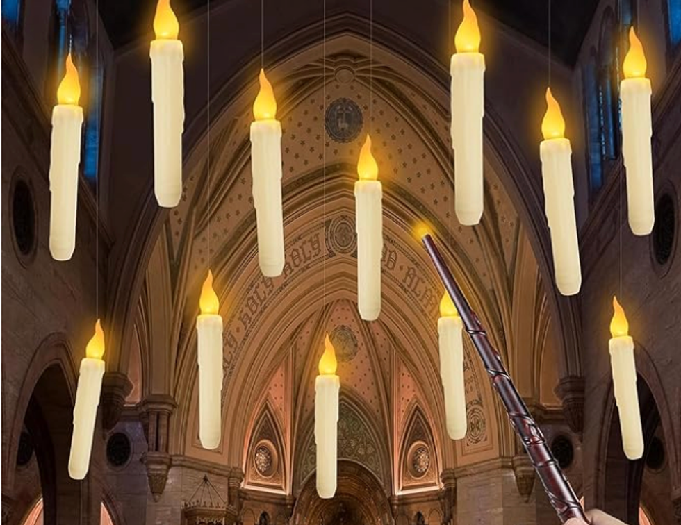 Bougies flottantes avec baguette.