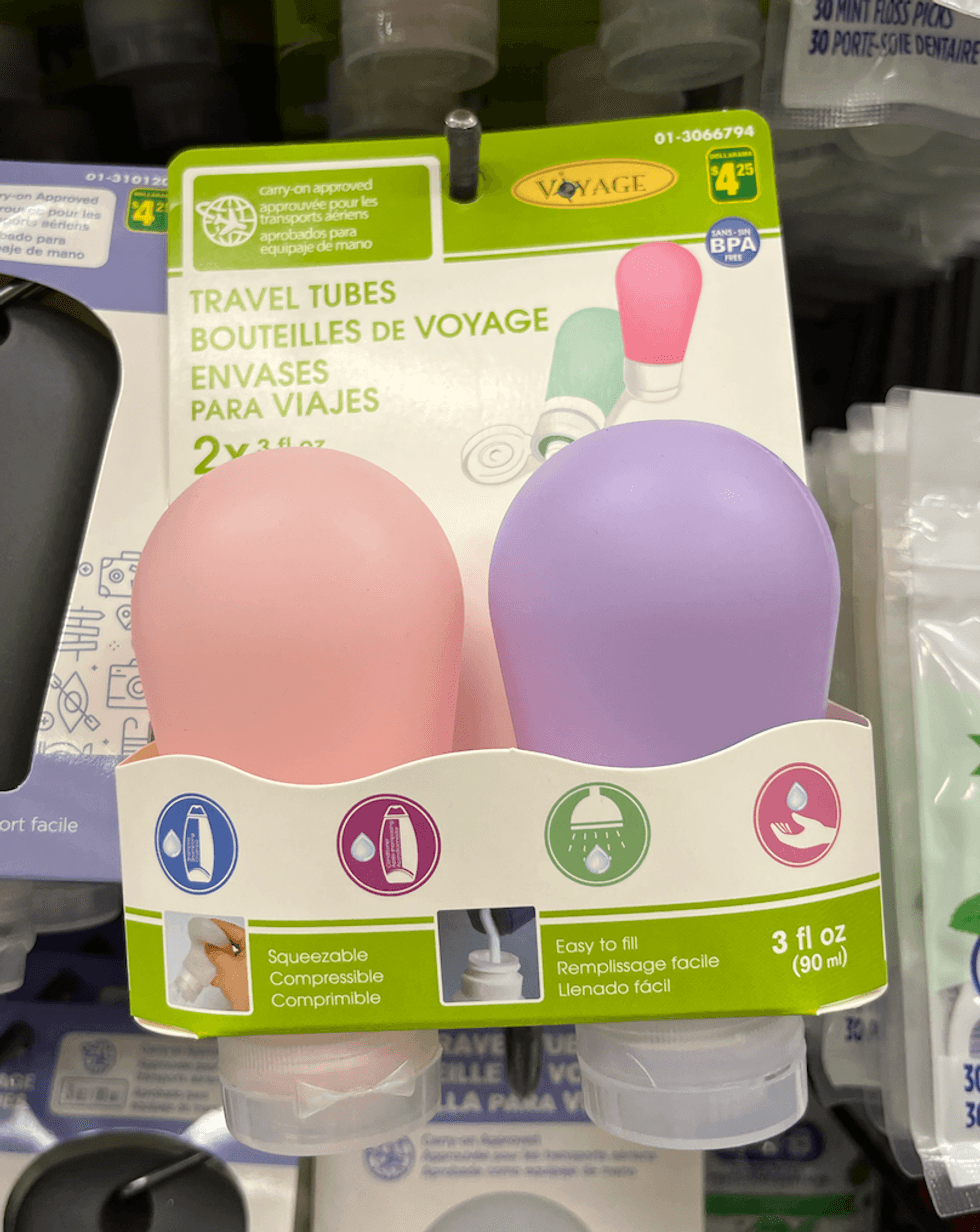 Bouteilles r\u00e9utilisables compressibles de couleur rose et mauve, vendues en duo.