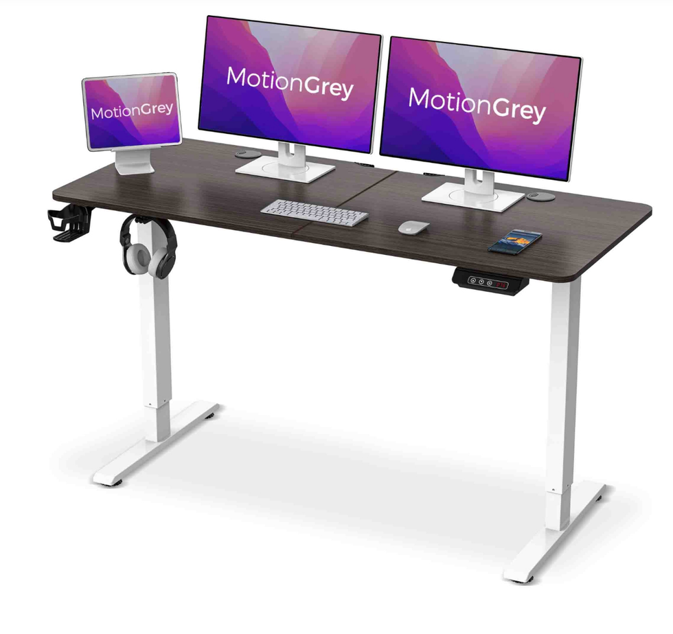 Bureau assis-debout du Best Buy.