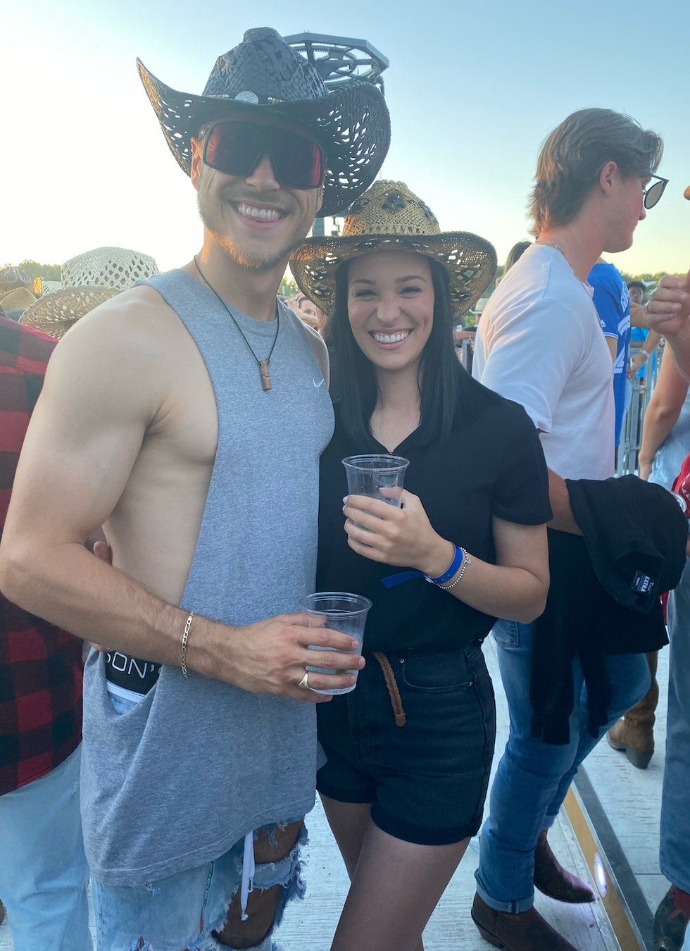 Carl Lacourse et Andr\u00e9anne Moran.