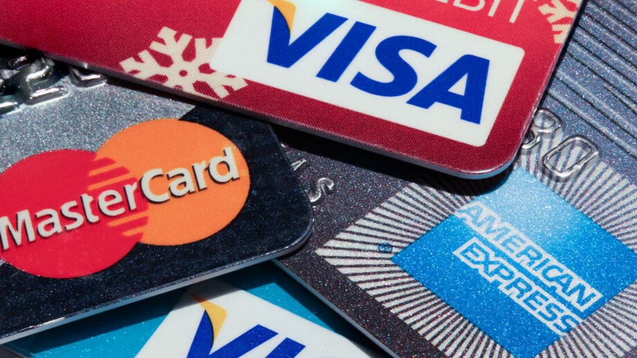 Cartes de crédit MasterCard, Visa et American Express.