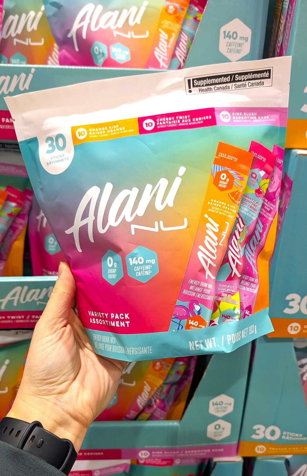 Ces sachets de boisson \u00e9nergisante de la marque Alani Nu.