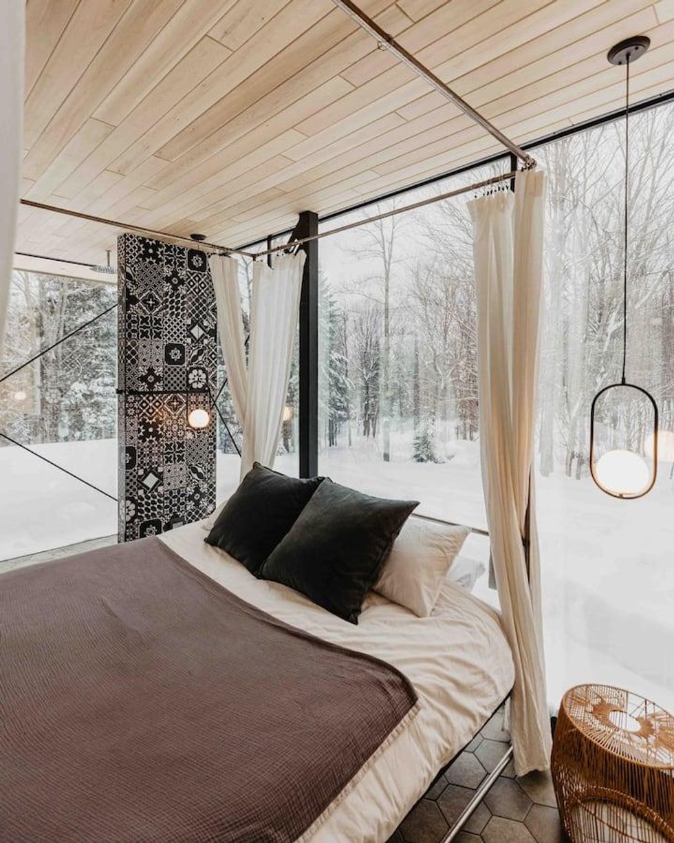 Chambre \u00e0 coucher du Airbnb Le Hygge \u00e0 Lac-Beauport.