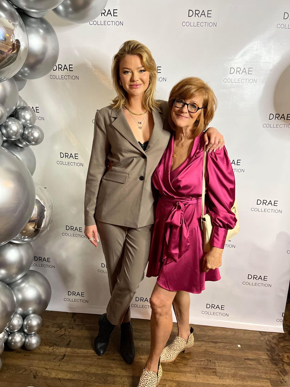 Clodelle et sa maman, Lucie.