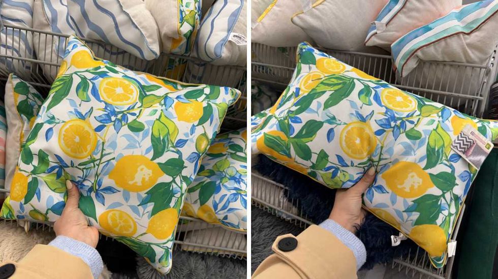 Coussins blancs avec motifs de citrons jaunes et feuillage vert vendus au Dollarama.