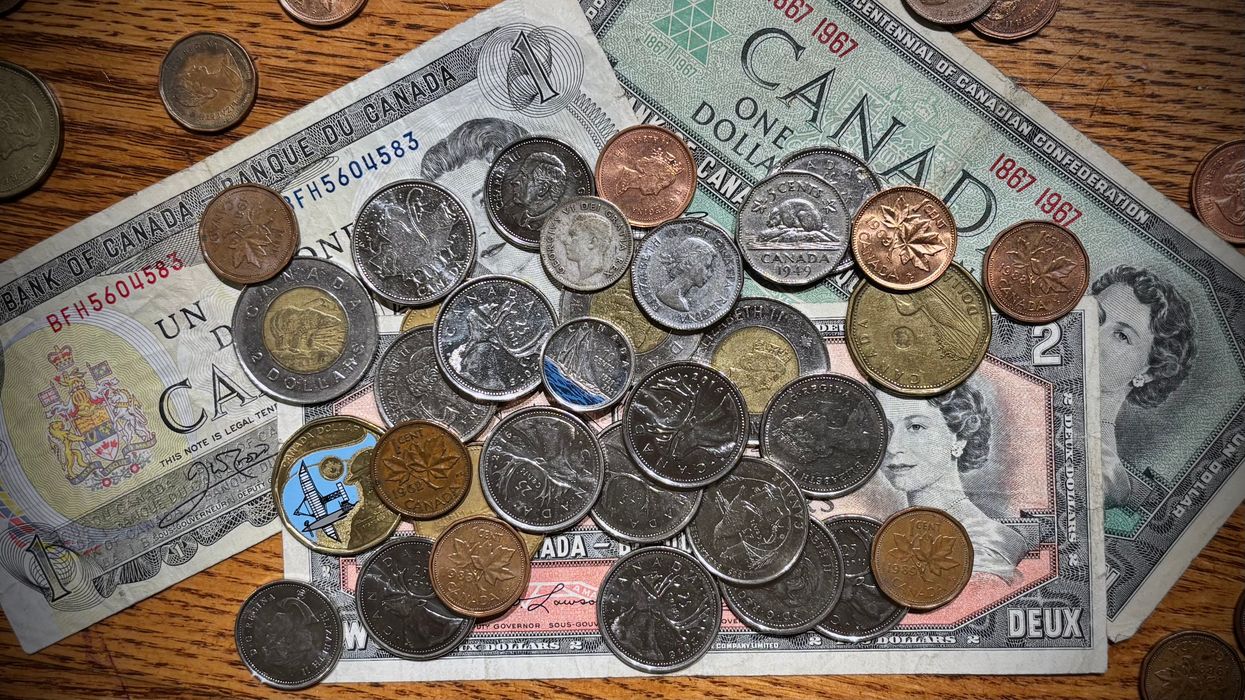 De la monnaie canadienne.