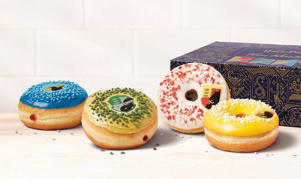 Des beignes aux couleurs des quatre maisons de Poudlard lanc\u00e9s par Tim Hortons.