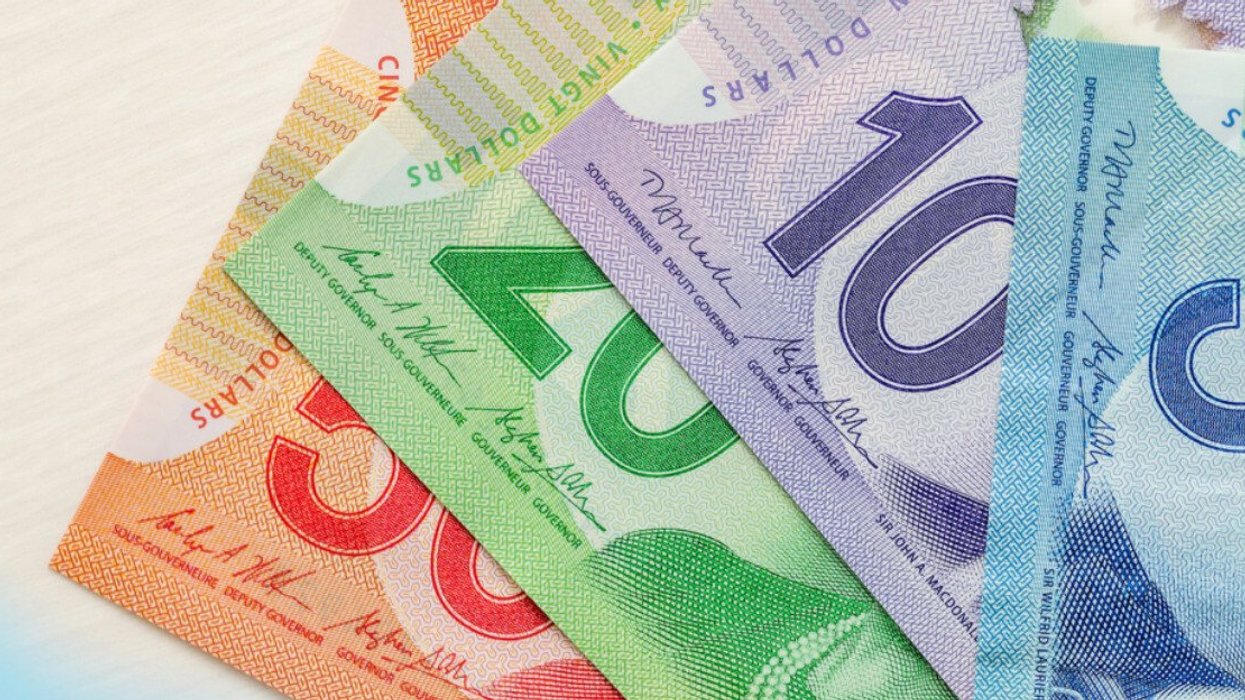 Des billets de banque canadiens.