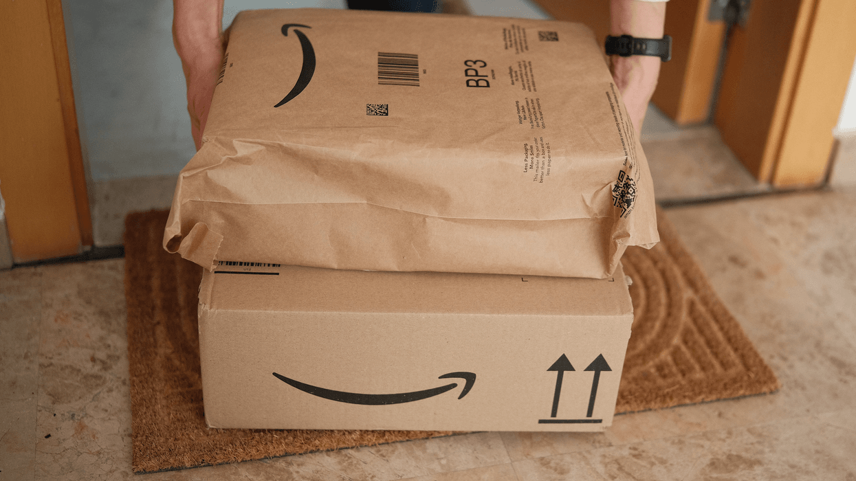 Des boites de livraison Amazon.