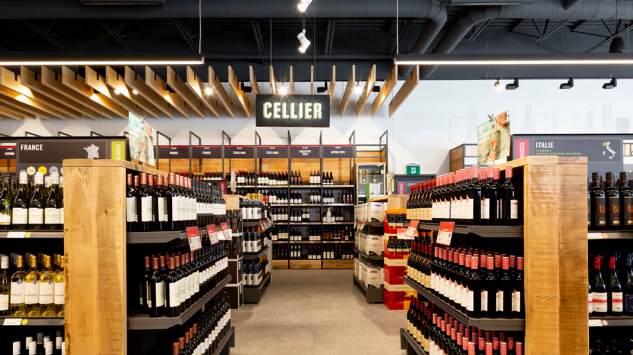 Des bouteilles de vin à la SAQ.