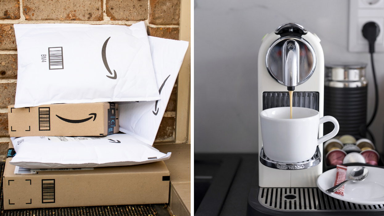 Des cartons Amazon. Droite : Une machine à café.