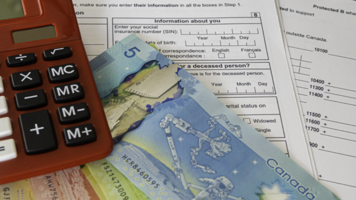 Des formulaires d'impôts.