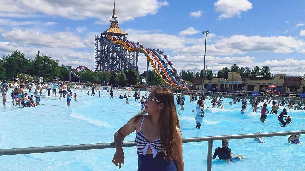 Des gens au parc aquatique Calypso.