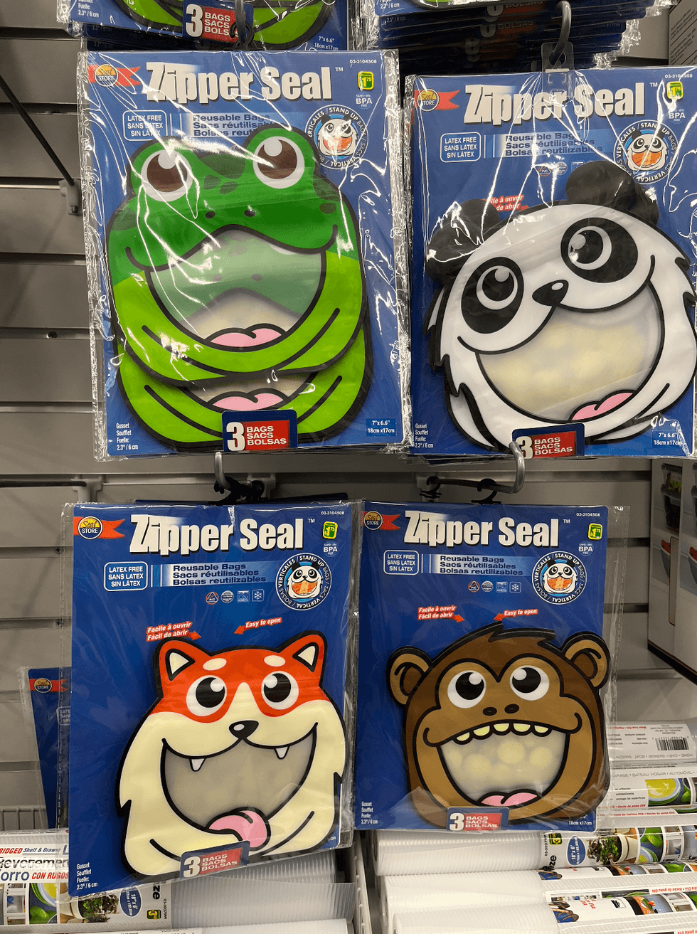 Des sacs en plastique r\u00e9utilisables.