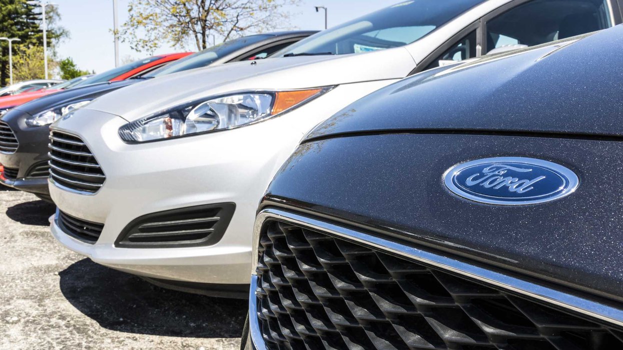 Des voitures Ford.