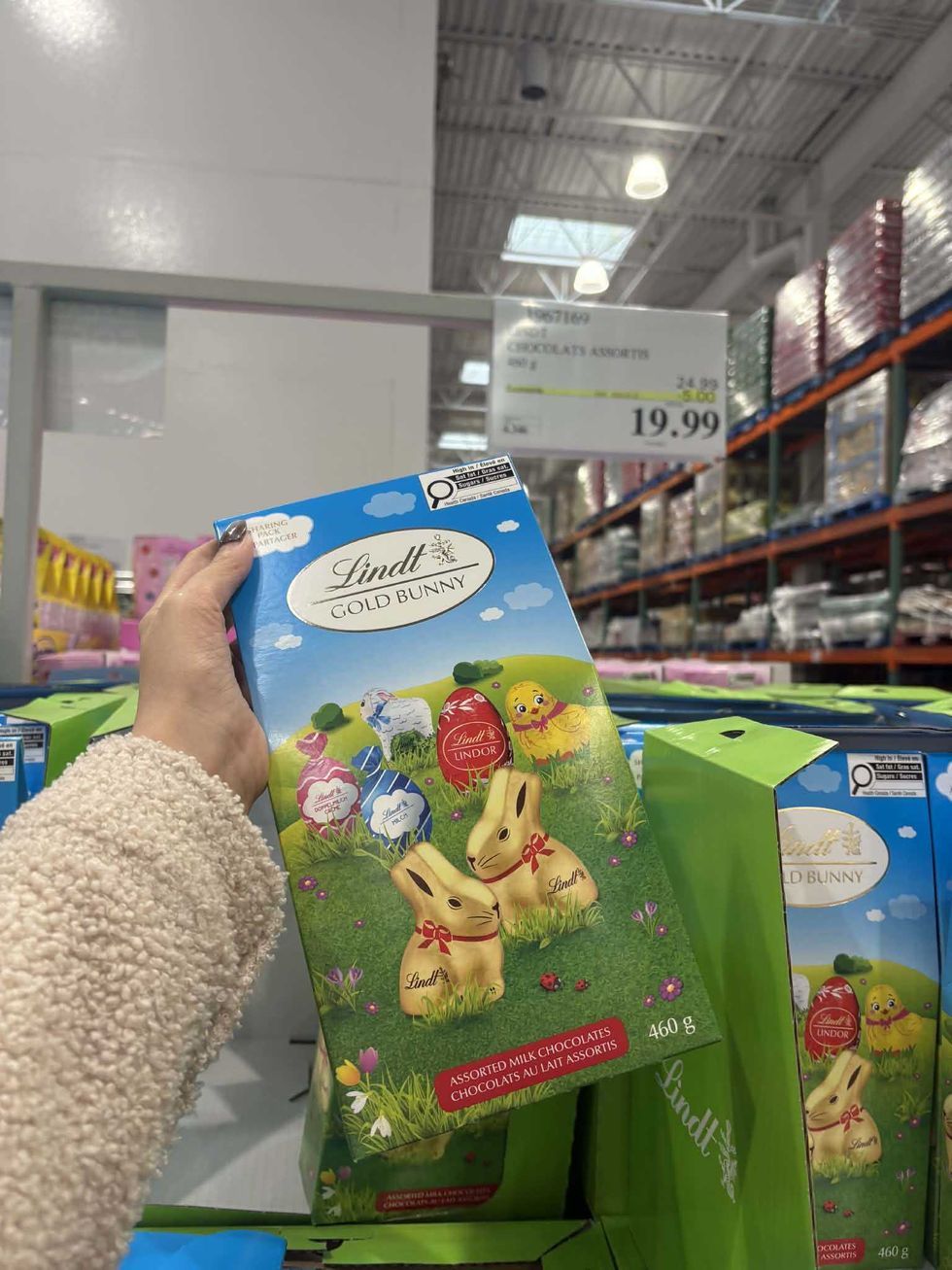 Description : Les chocolats assortis au lait Lindt Gold Bunny au Costco.