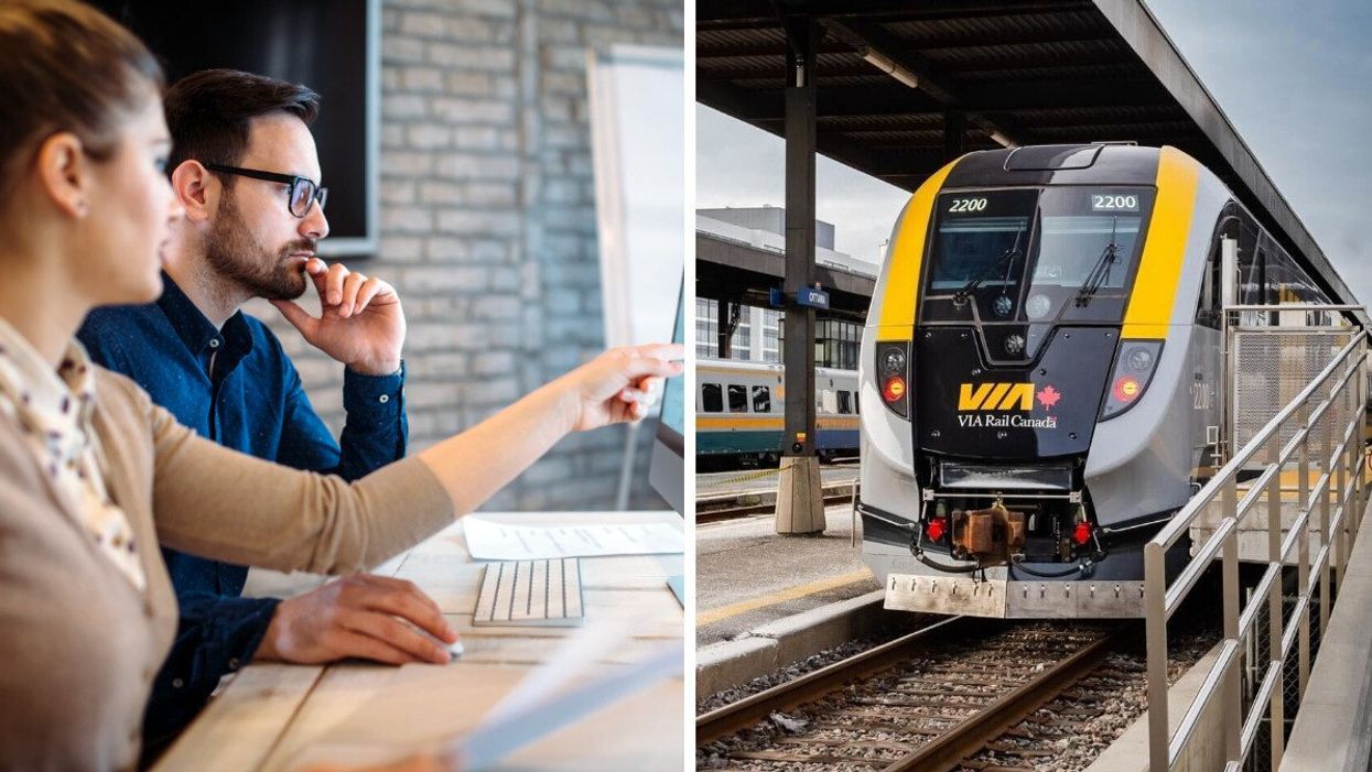 Deux personnes sont devant un écran d'ordinateur et l'une pointe l'écran. Droite: Un train de VIA Rail Canada.