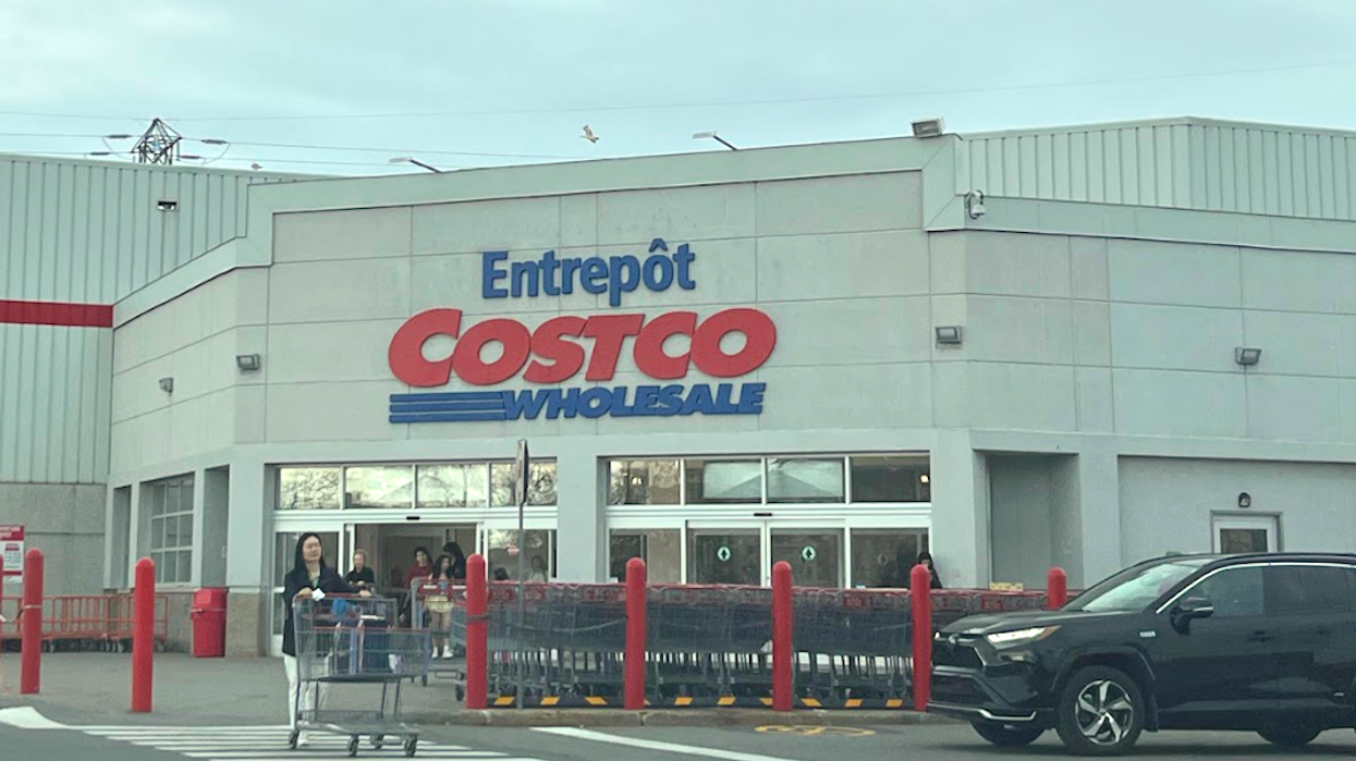 Devanture d'un Costco à Montréal.