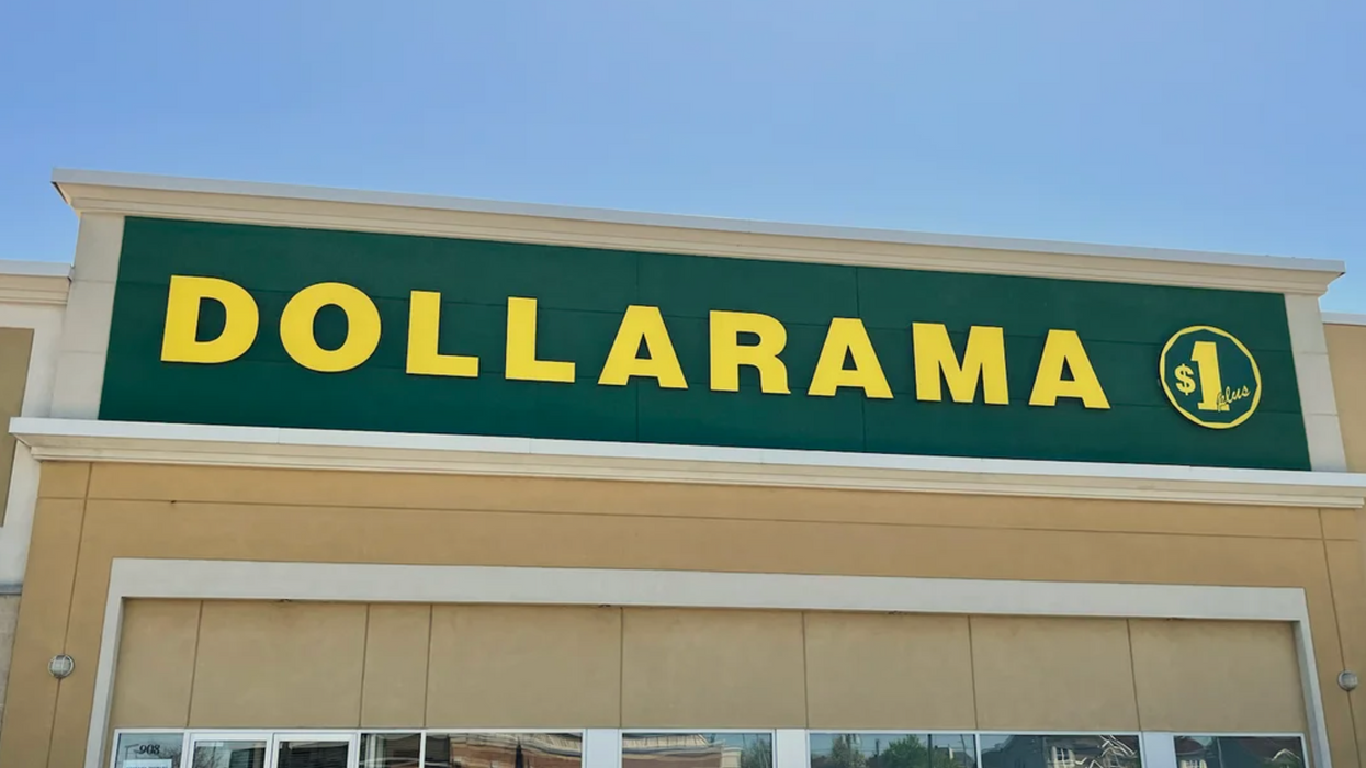 Devanture d'un Dollarama au Québec.