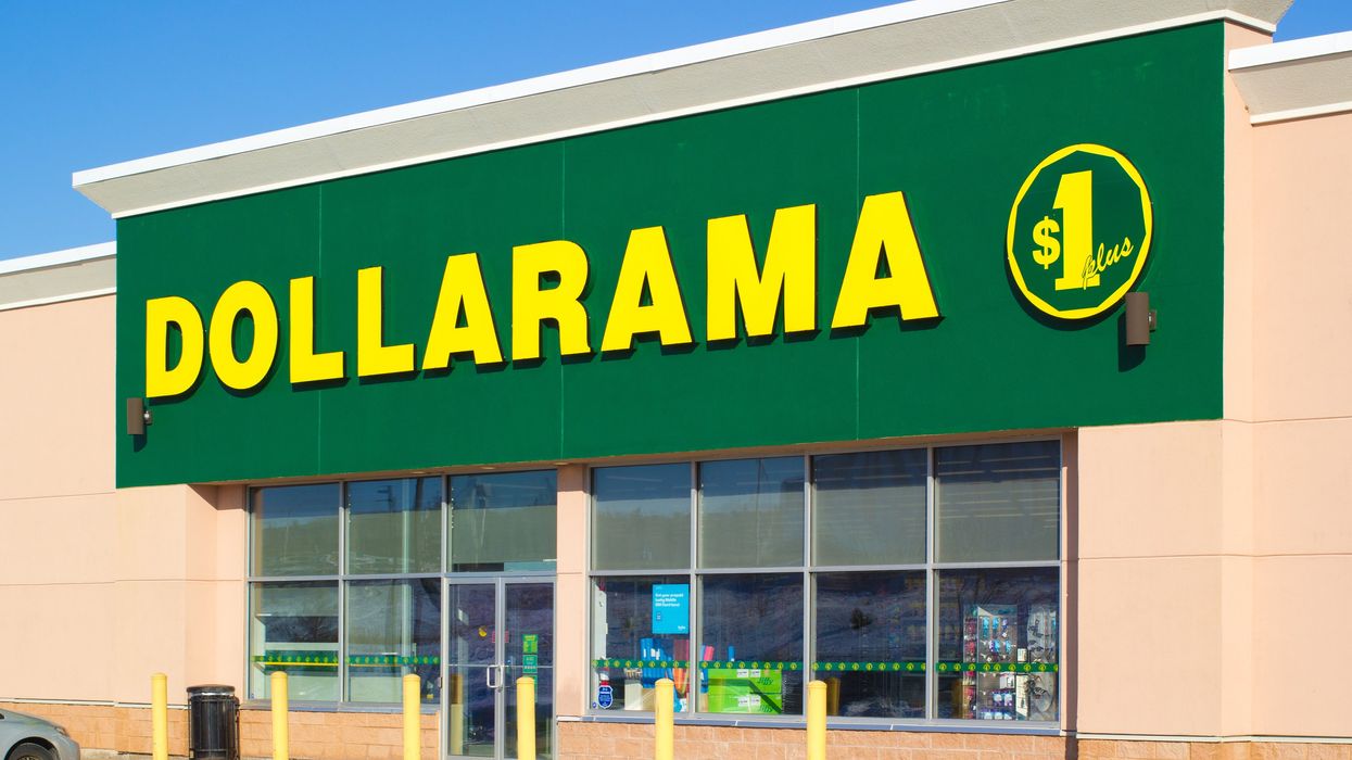 Devanture d'un Dollarama.