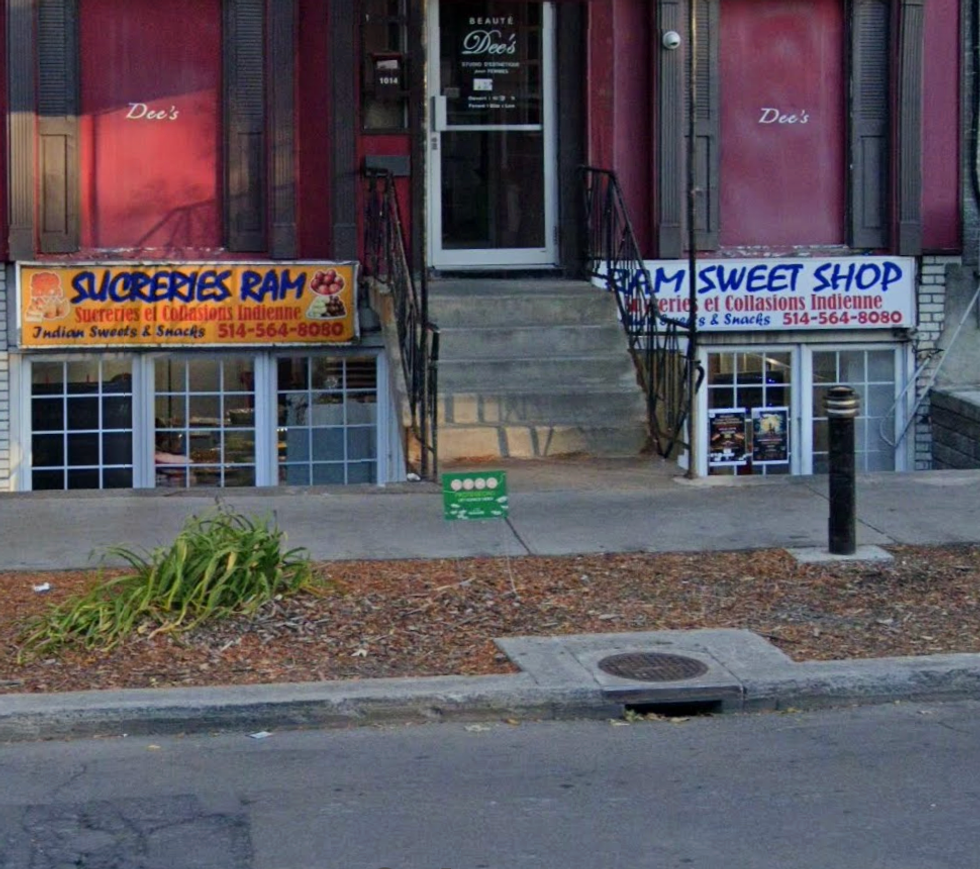 Devanture du restaurant Ram Sweet Shop \u00e0 Montr\u00e9al.