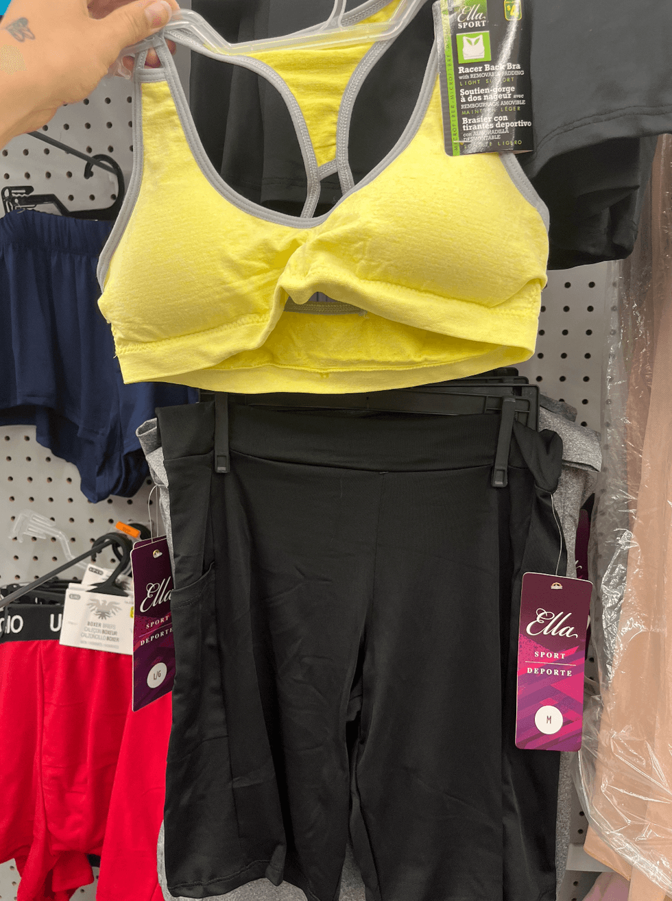 Du linge de sport.