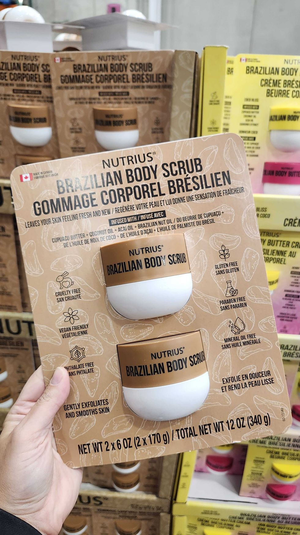 Duo de pots de gommage br\u00e9silien corporel de la marque Nutrius.