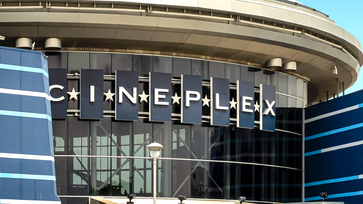 Enseigne du cinéma Cineplex Laval.
