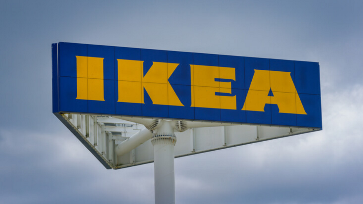 Enseigne Ikea.