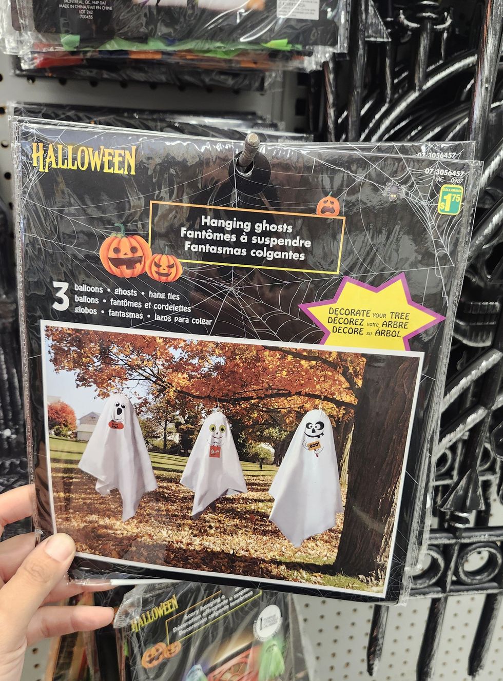 Ensemble de trois fant\u00f4mes \u00e0 suspendre.