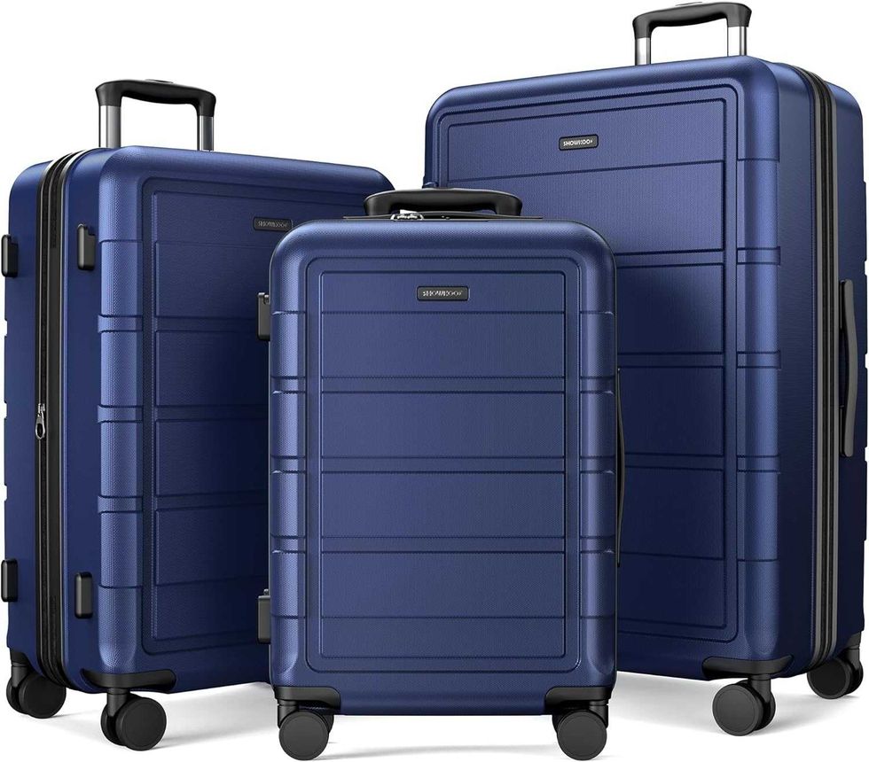 Ensemble de valises rigides SHOWKOO 3 pi\u00e8ces en rabais sur Amazon Canada.