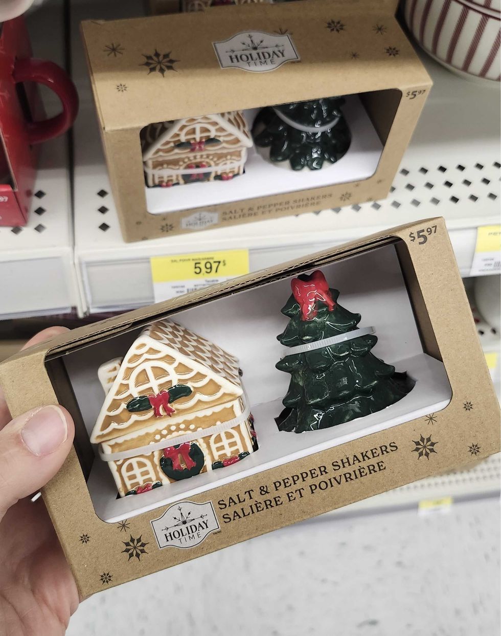 Ensemble sali\u00e8re et poivri\u00e8re.