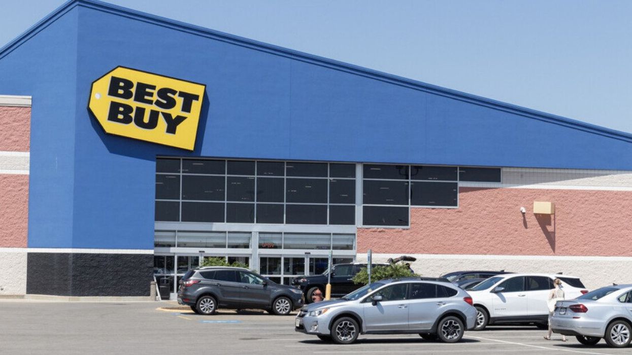 Façade d'un magasin Best Buy.