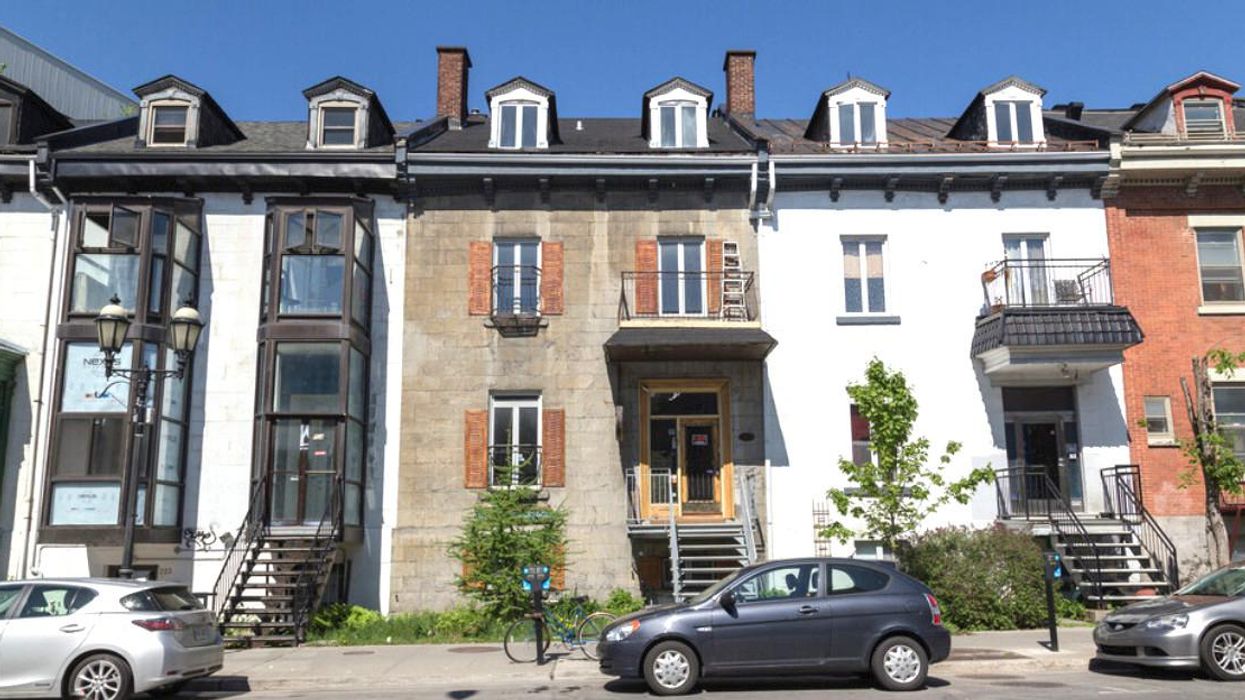 Facades de plusieurs logements à Montréal.