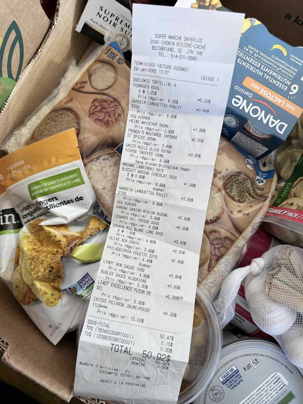 Facture de 50,92 $ pour 20 produits alimentaires au Supermarch\u00e9 SavePlus.