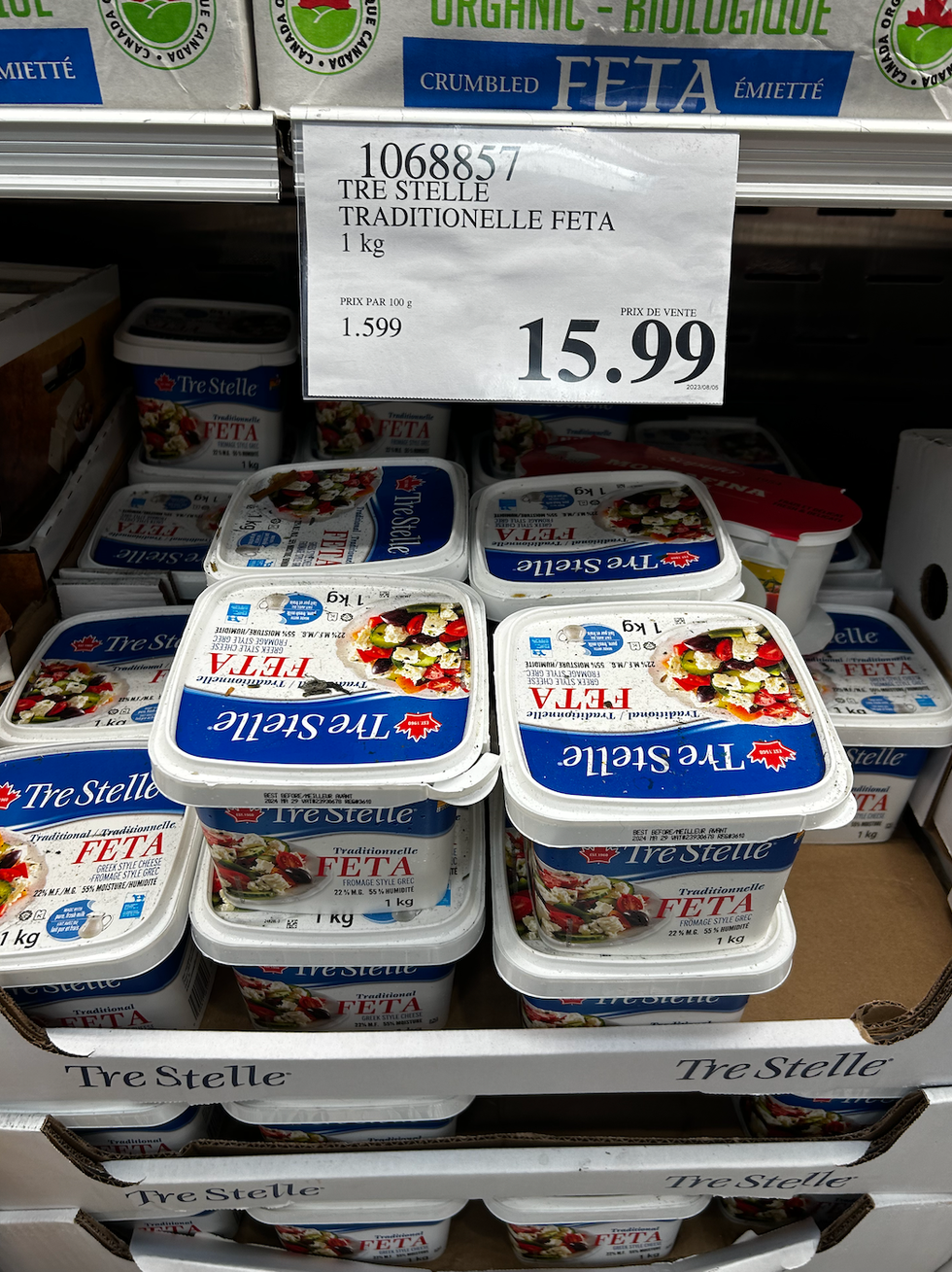Feta traditionelle Tre Stelle de la section des fromages au Costco.